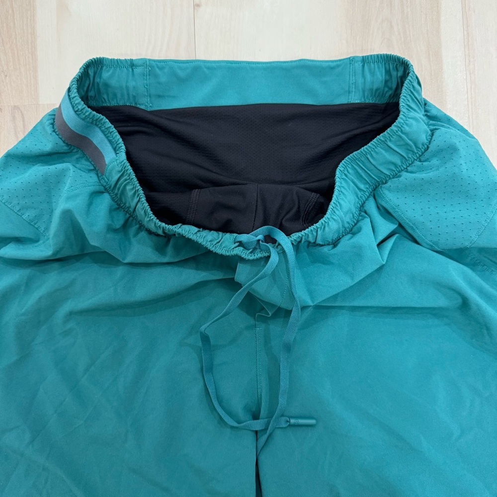 Lululemon Surge Lined Short 6" Teal Lagoon Men's Medium Athletic Workout Run - Picture 8 of 16